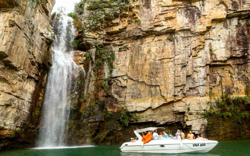 aluguel_de_barco_escarpas_do_lago (3)