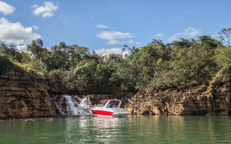 aluguel_de_barco_escarpas_do_lago (4)